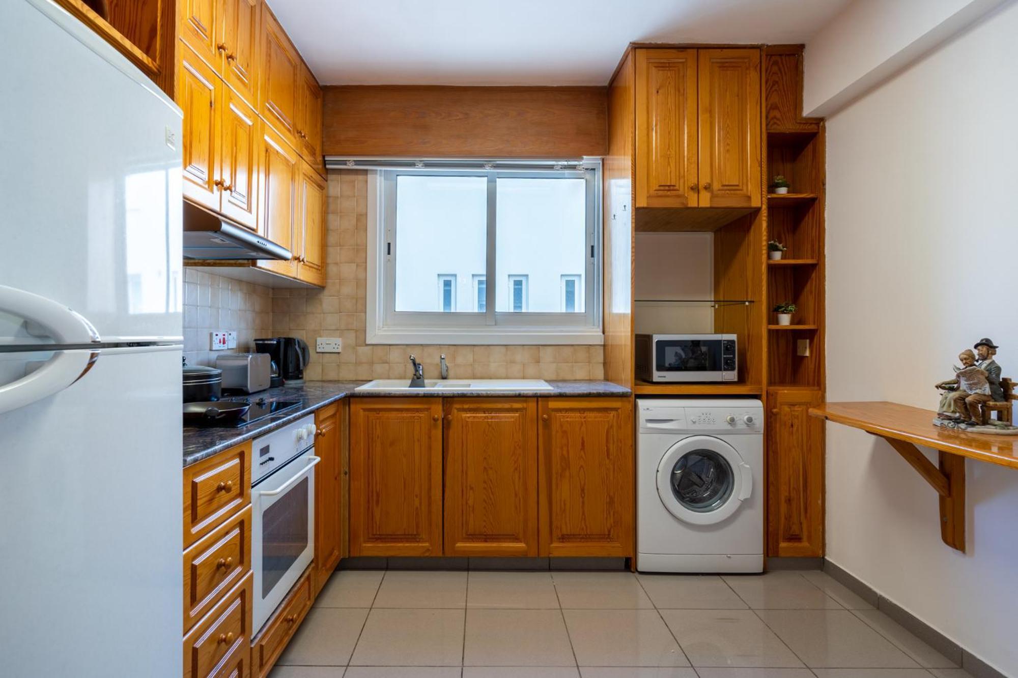 Jayde 2-Bedroom Apartment In Larnaca Exterior photo